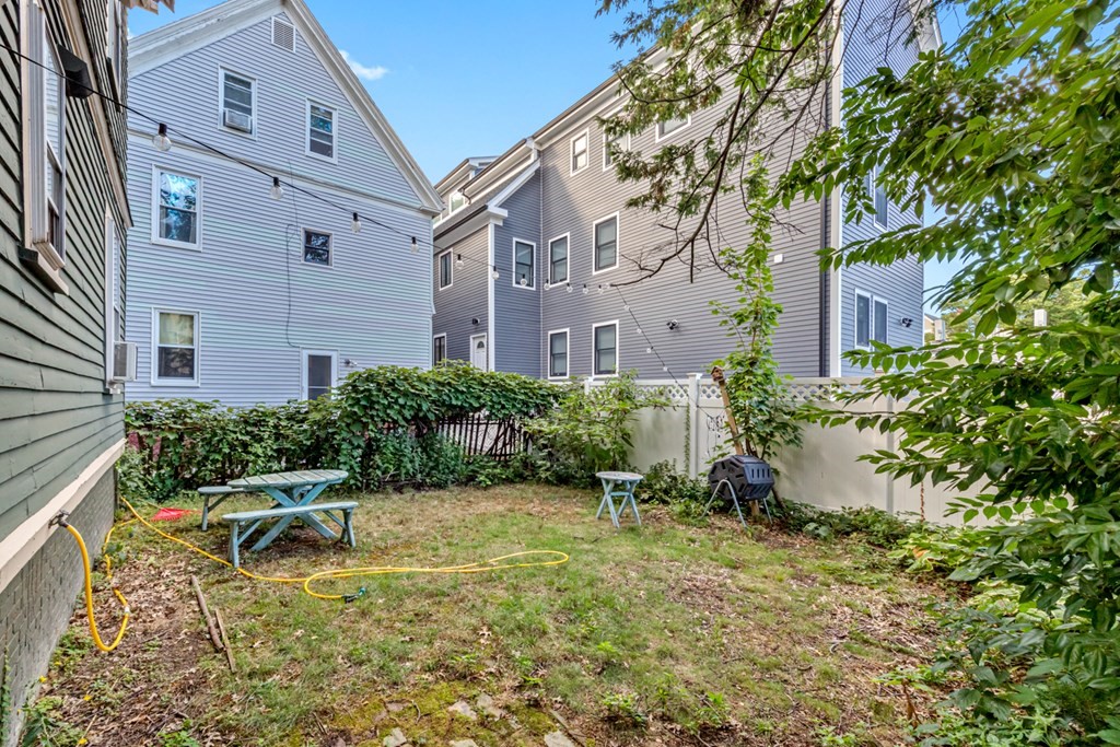 59 Hawthorne St, Ball Square