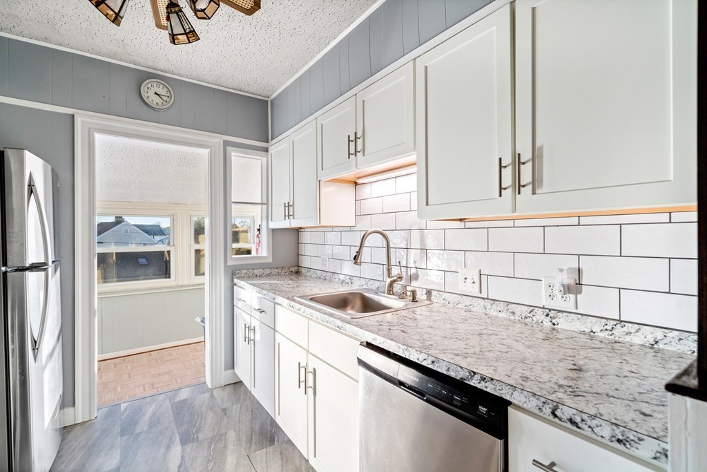 14 Windsor Rd, Medford