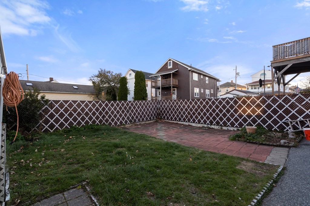 14 Windsor Rd, Medford